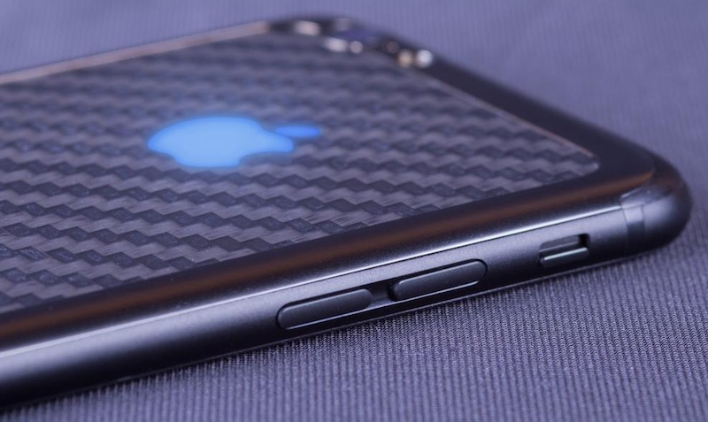 feldvolk_iphone_6_carbon.jpg