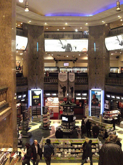 virgin_megastore_paris.jpg