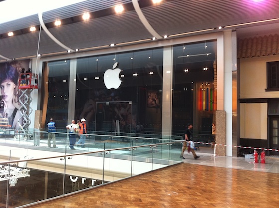 apple_store_stratford_city.jpg