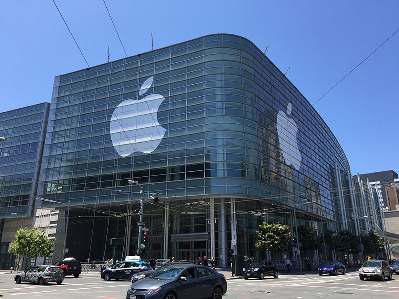 applelogos1-800x600.jpg