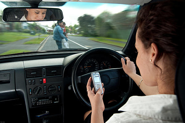 Texting-While-Driving-Danger.jpeg