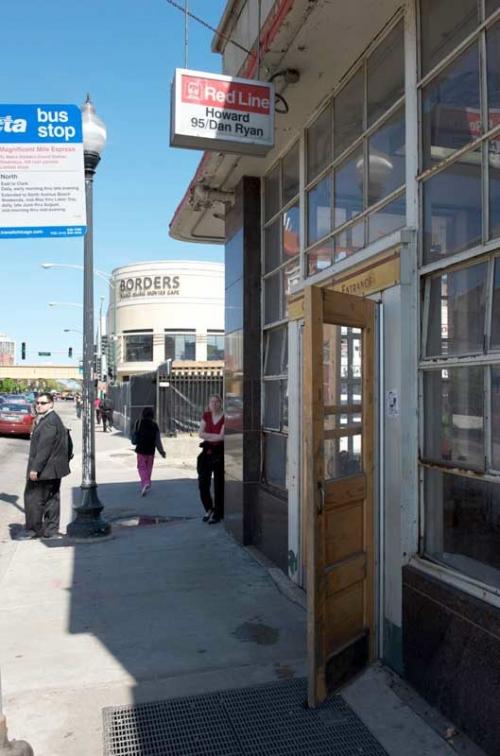 161338-apple_subway_halsted_500.jpg