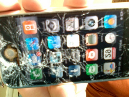 broken-iphone.jpg