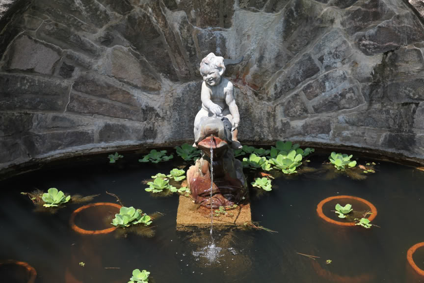 pouringcherub.jpg