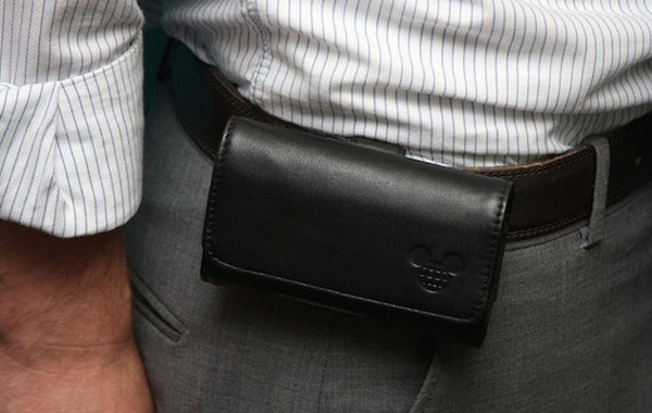 phone_belt_man.jpg