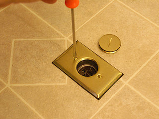 elflrc23a_floor_outlet.jpg