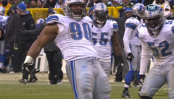 suh-aaron-rodgers.jpg