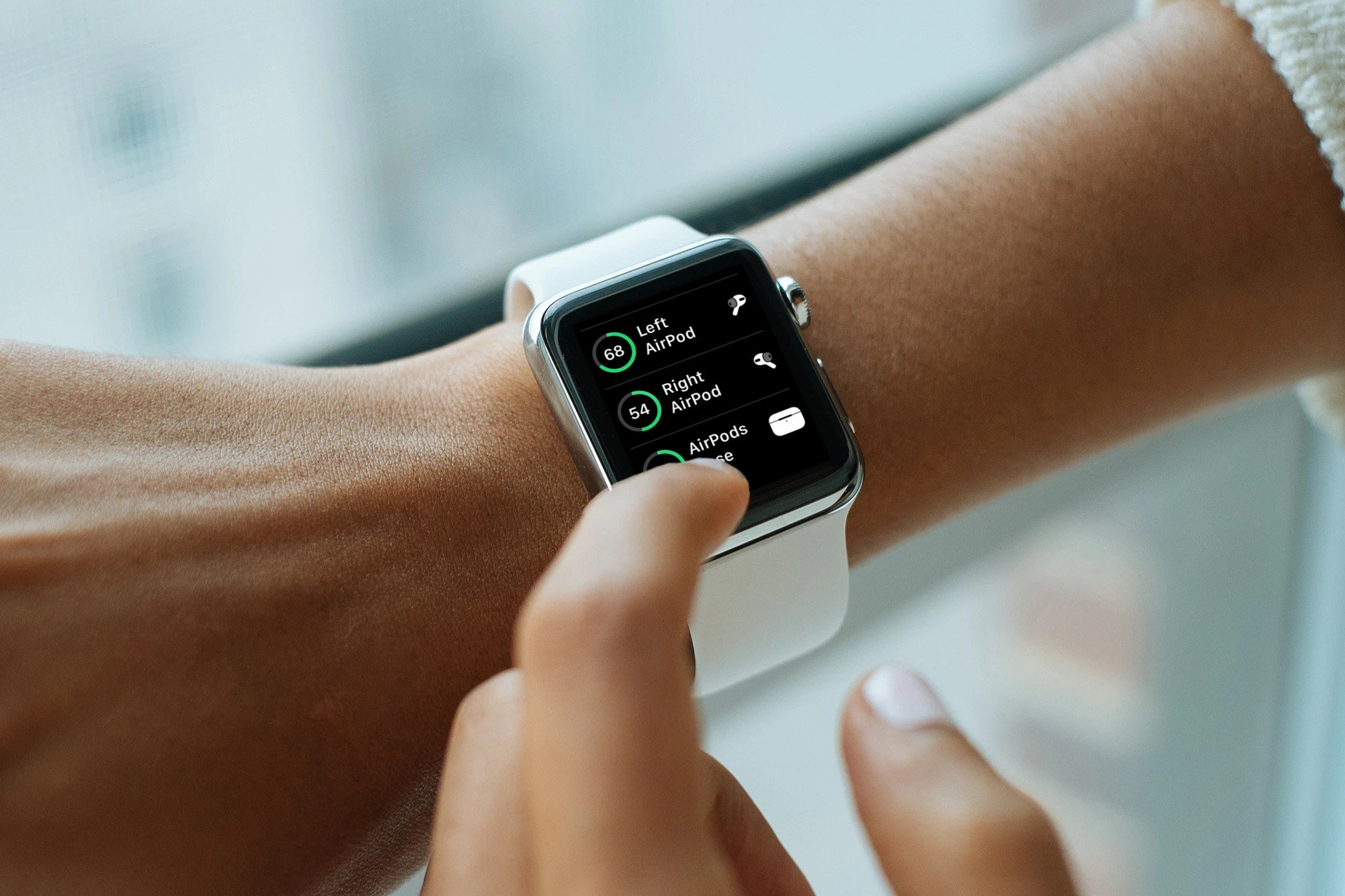 apple-watch-airpods-pro-battery.jpeg