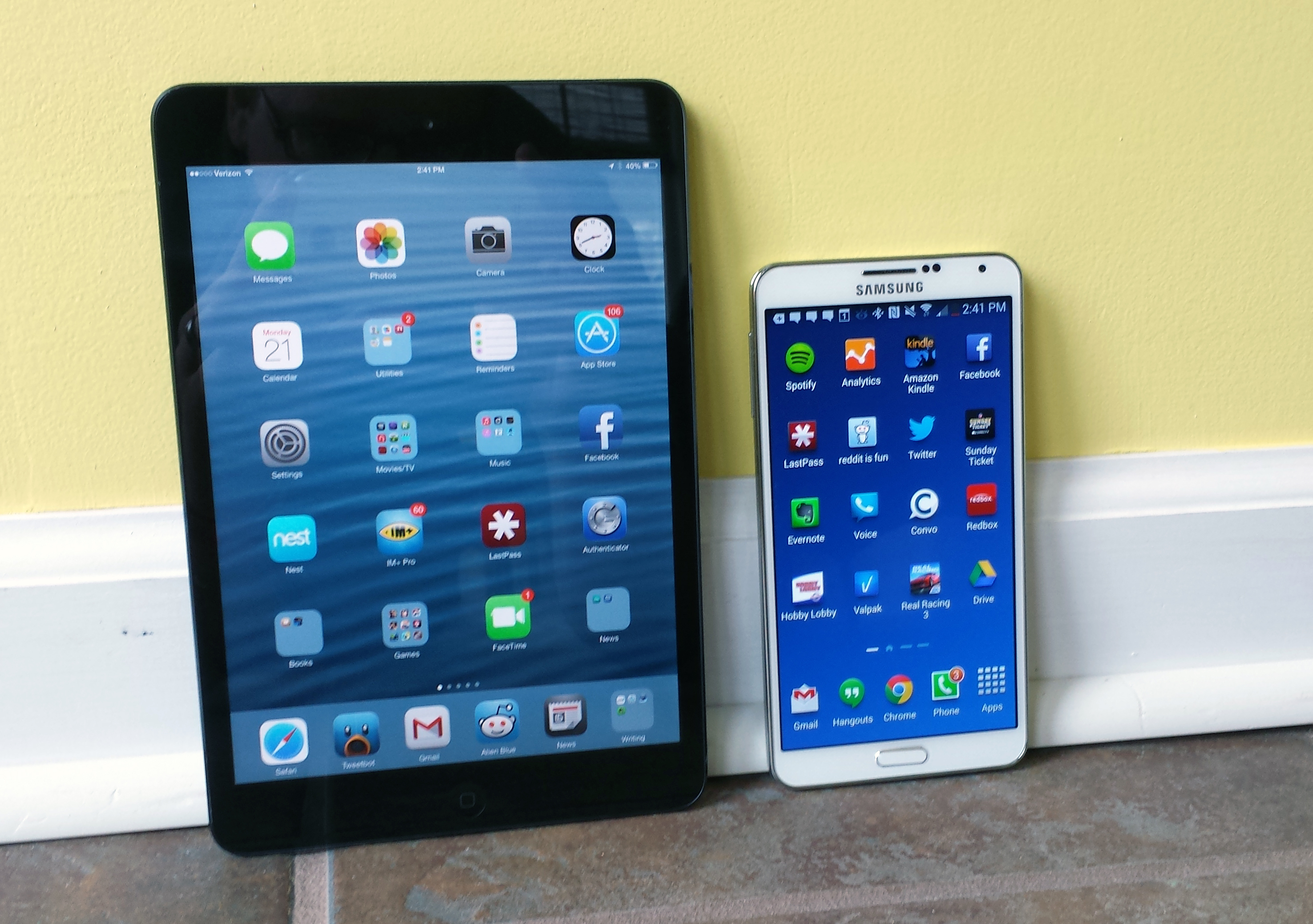 Galaxy-Note-3-vs-iPad-mini-2-1.jpg