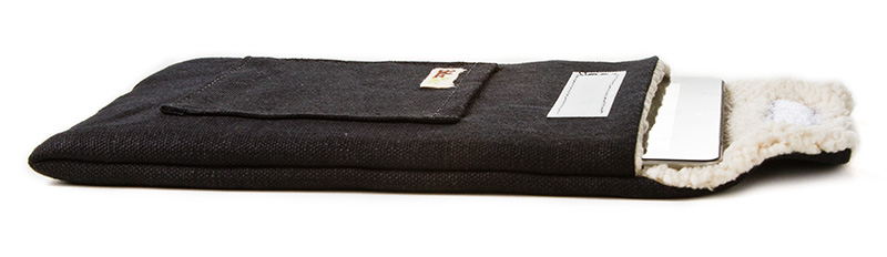 black-ipad-sleeve-side-800.jpg