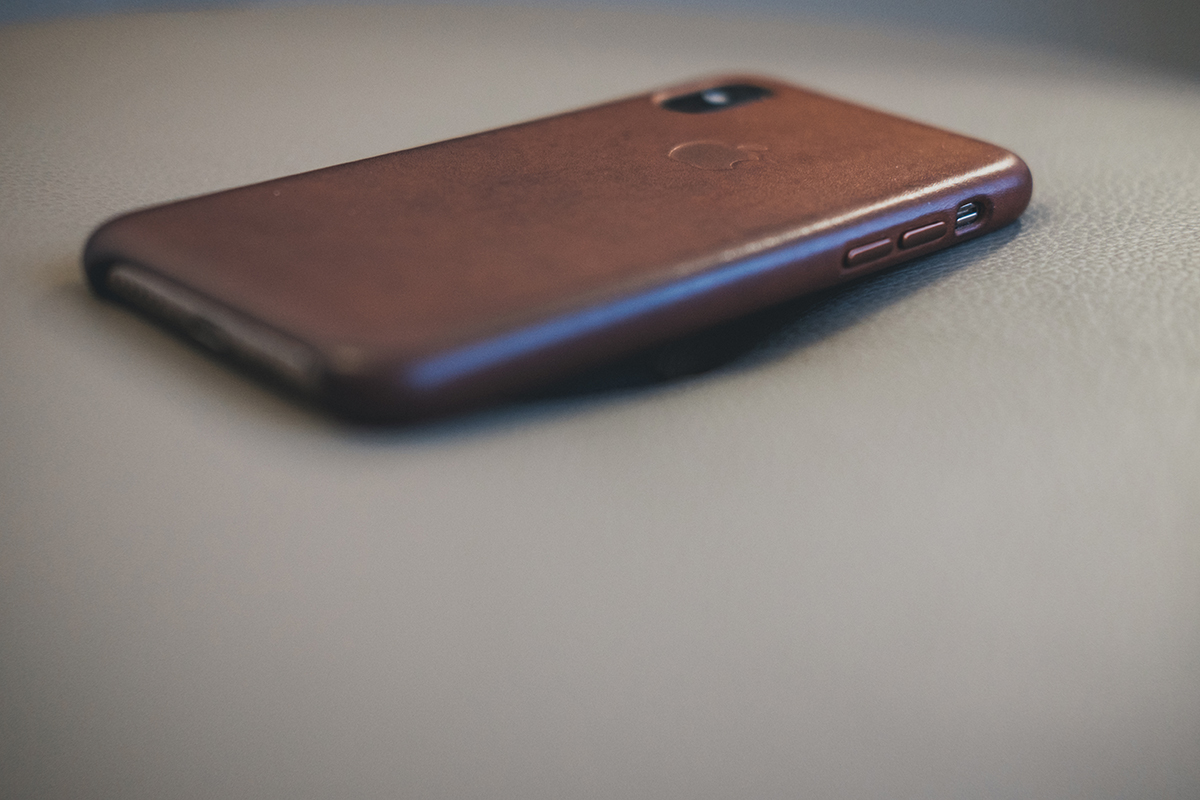 Saddle_Brown_iPhoneXS-2_web.jpg