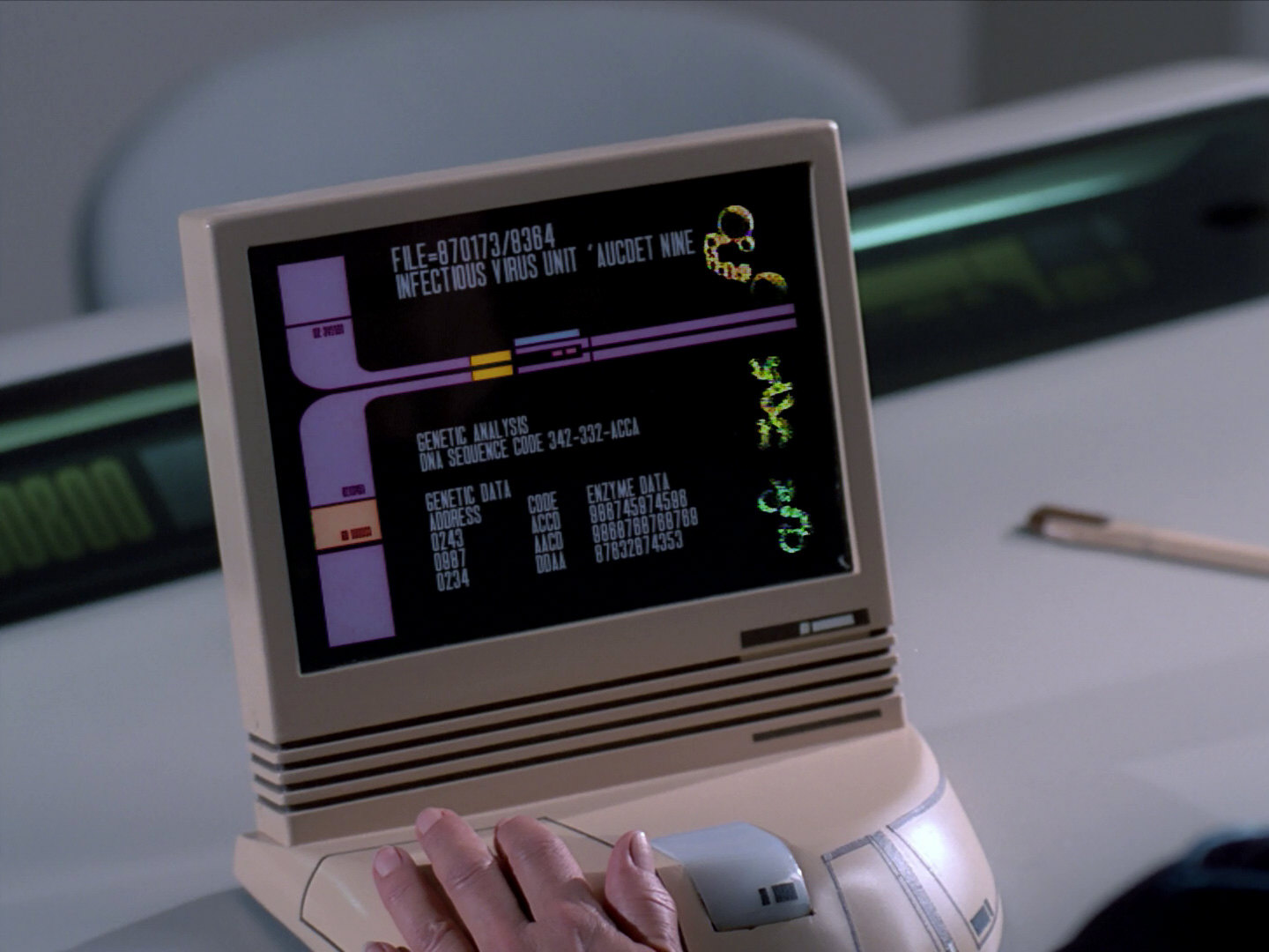 monitor-tng23-white-thechild.jpg