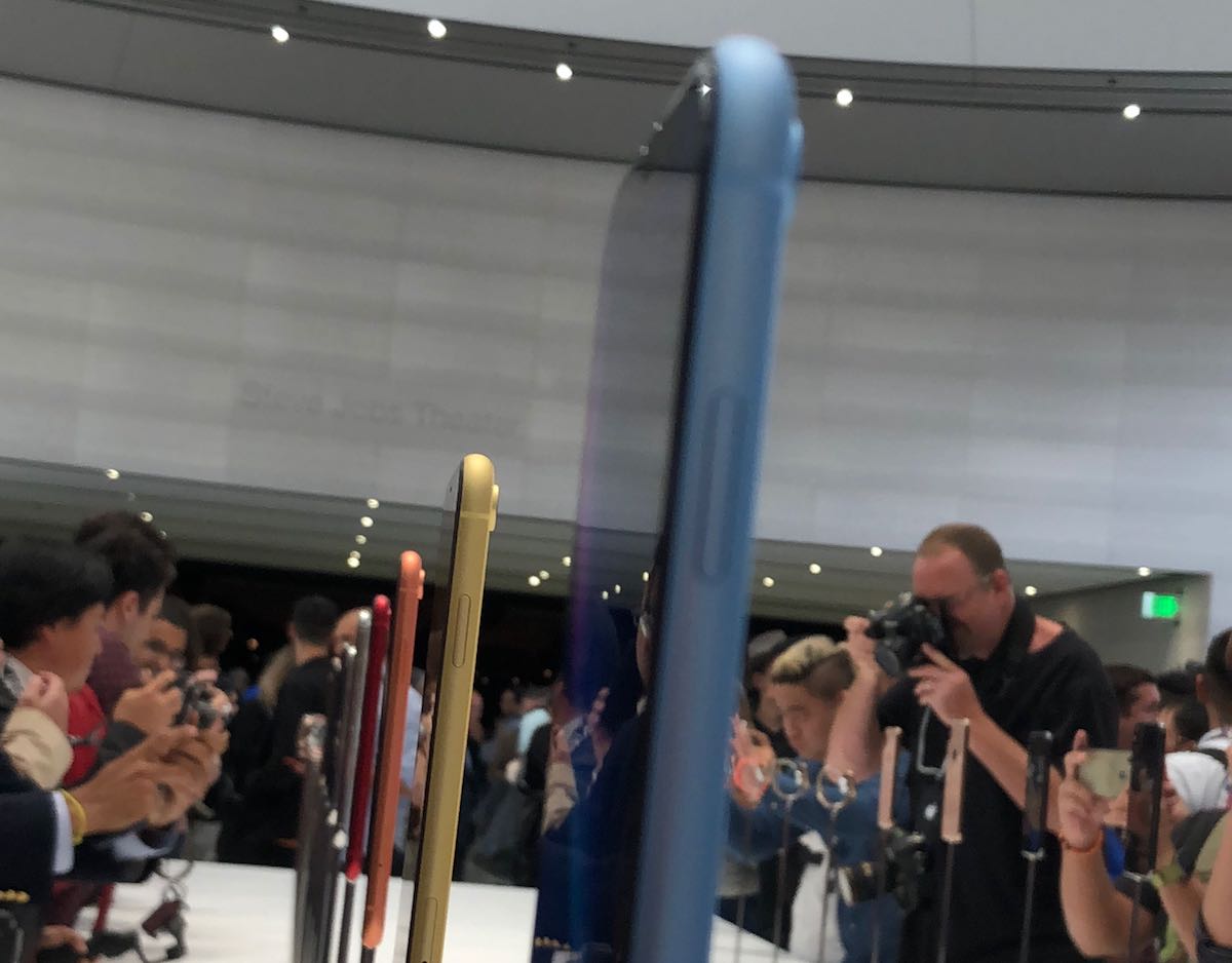iphone-xr-hands-on-2.jpg