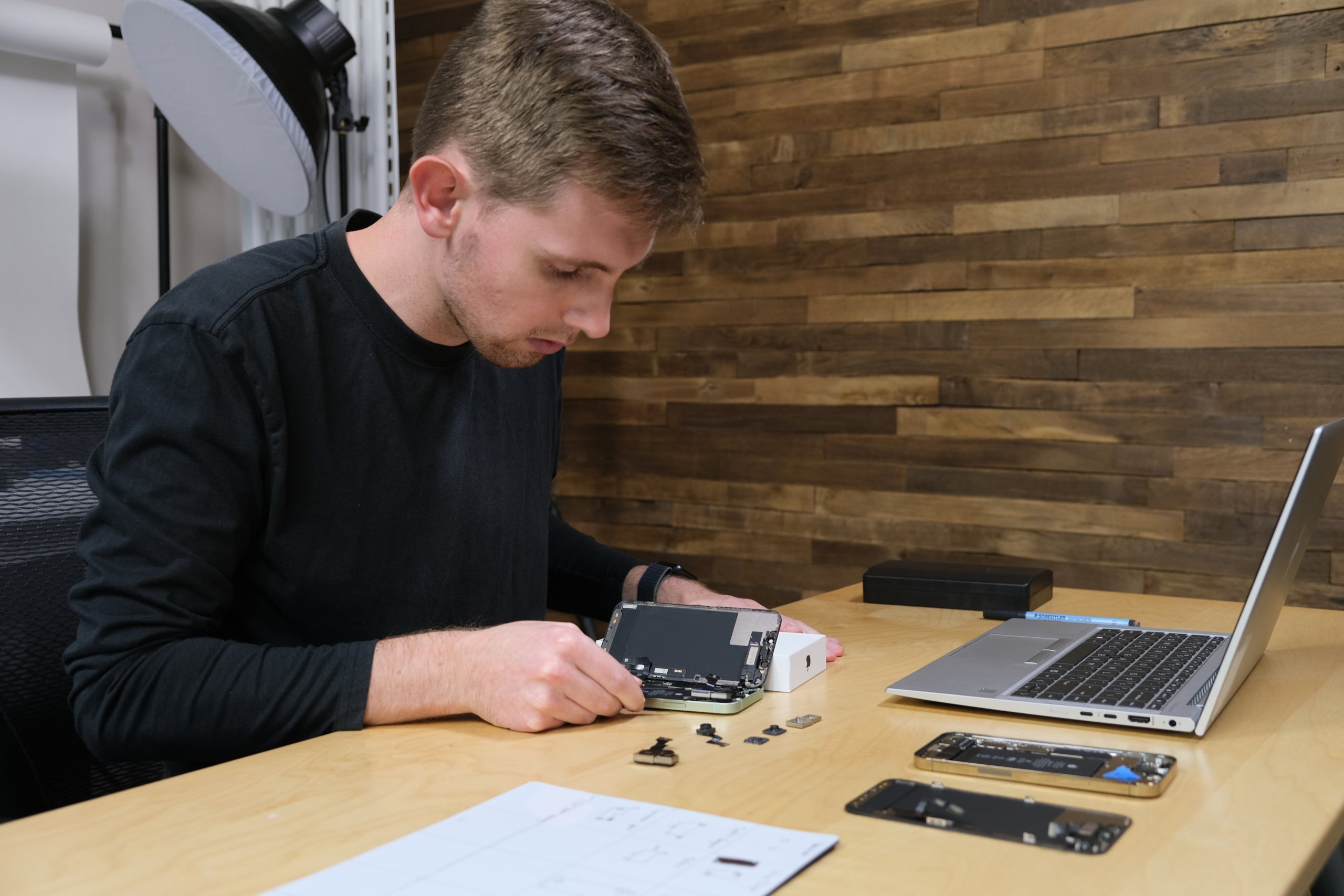 www.ifixit.com