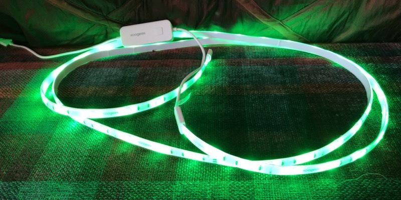 koogeek_light_strip_on.jpg
