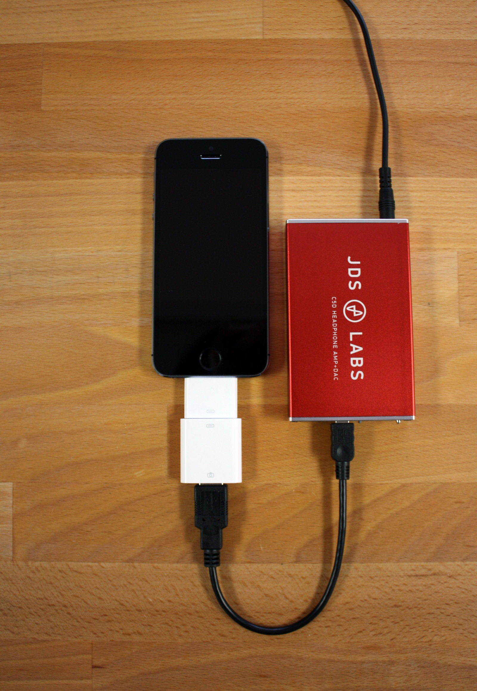 Lightning-to-30-pin-to-3pin-to-USB.jpg
