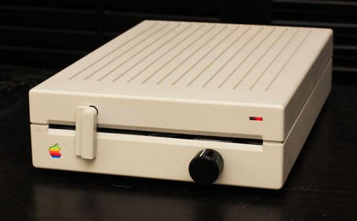 apple_floppy_amp.jpg