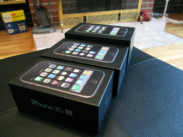 iphone3gs_box_ars2.jpg