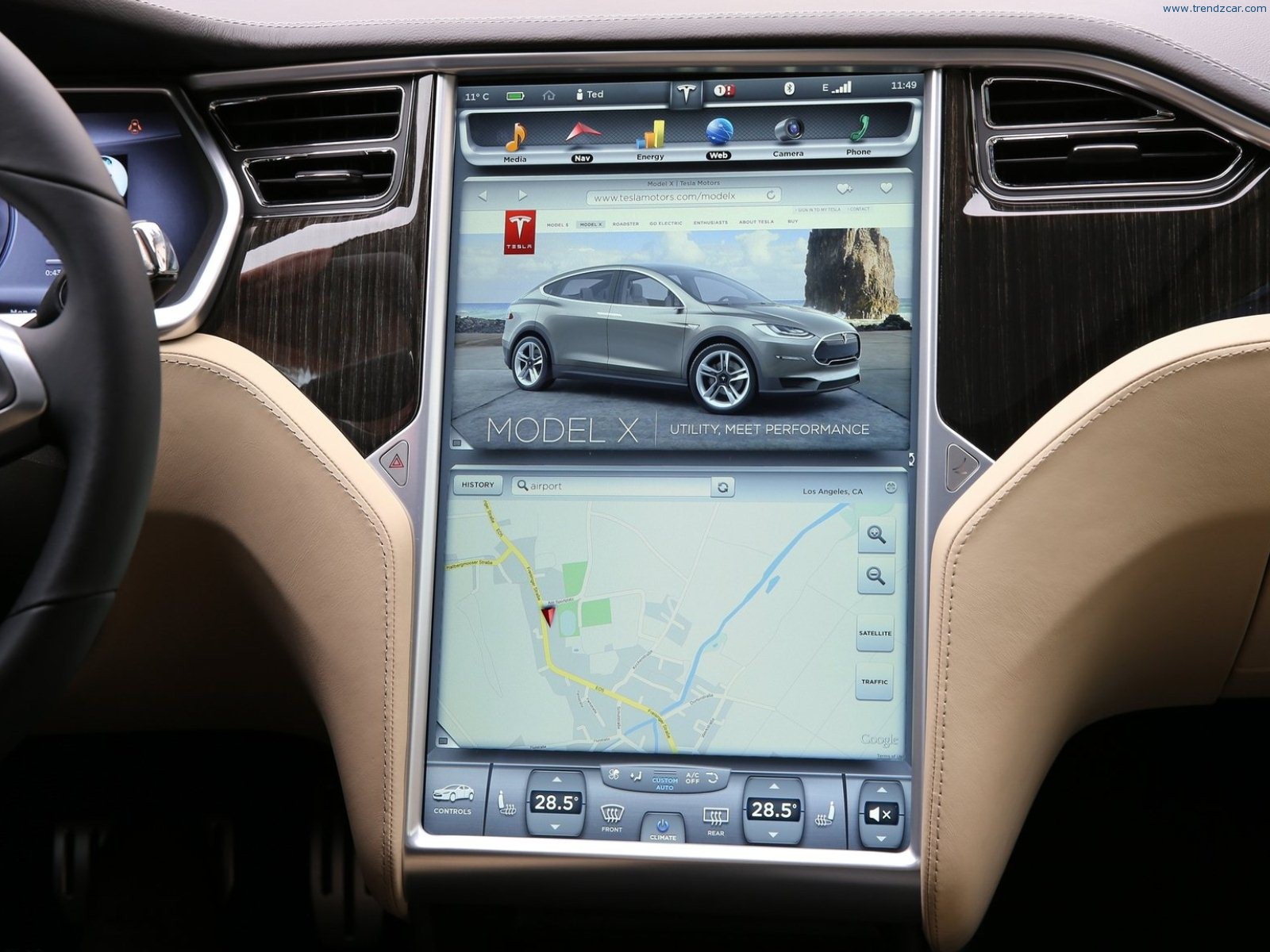2013-Tesla-Model-S-Interior-3.jpg