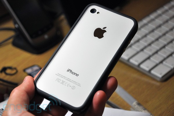 whiteiphone4hero306272010.jpg