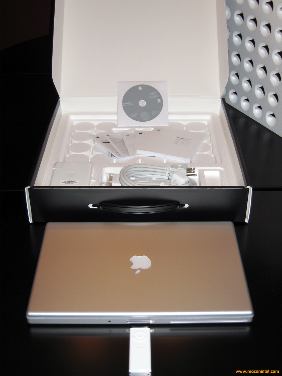 macbook_pro_in_a_row.jpg
