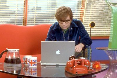austin_powers_goldmember_powerbook_g4.jpg