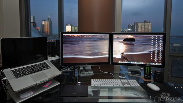 macbook-pro-with-dual-cinema-displays.jpeg
