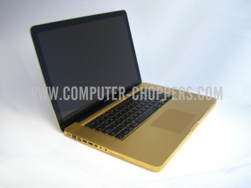 macbook-pro-24kt-gold-unibody-11.jpg