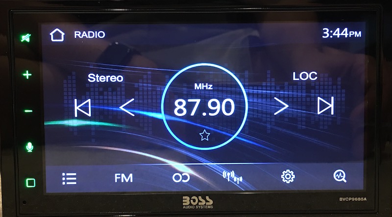 boss_carplay_radio.jpg