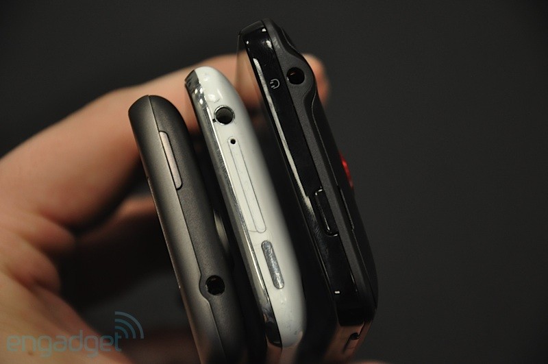 htc-evo-4g-comparo-07-hands-1269376715.jpg