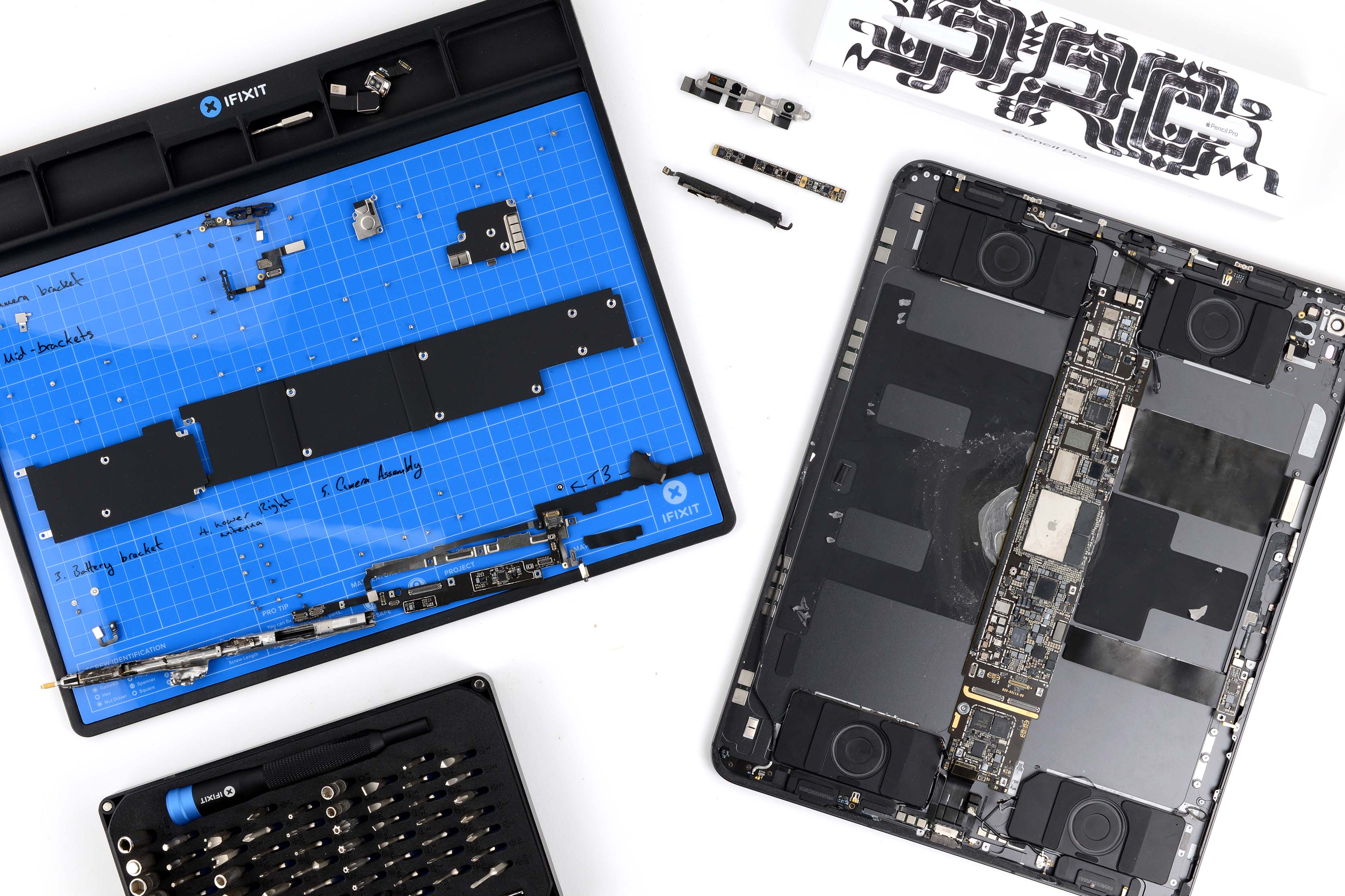 www.ifixit.com