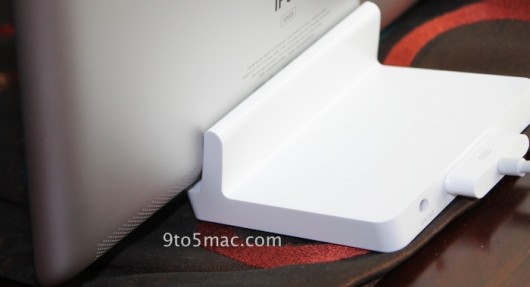 ipad-2-compatible-ipad-dock-2.jpg