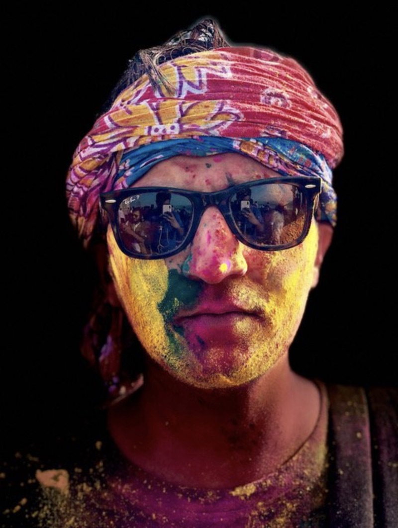 Tim-Cook-Holi-Tweet-1.jpg