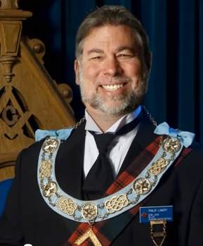 stevewosniac6x81.jpg