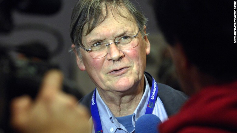150610115628-sir-tim-hunt-exlarge-169.jpg