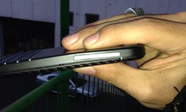 BlackBerry-Q10-bends.jpg