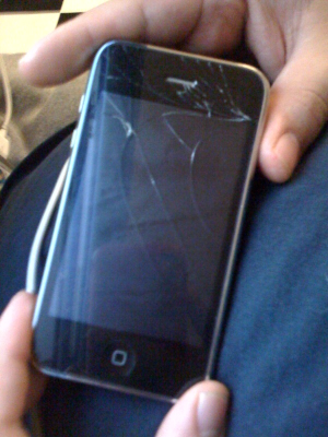 Brokeniphone.png