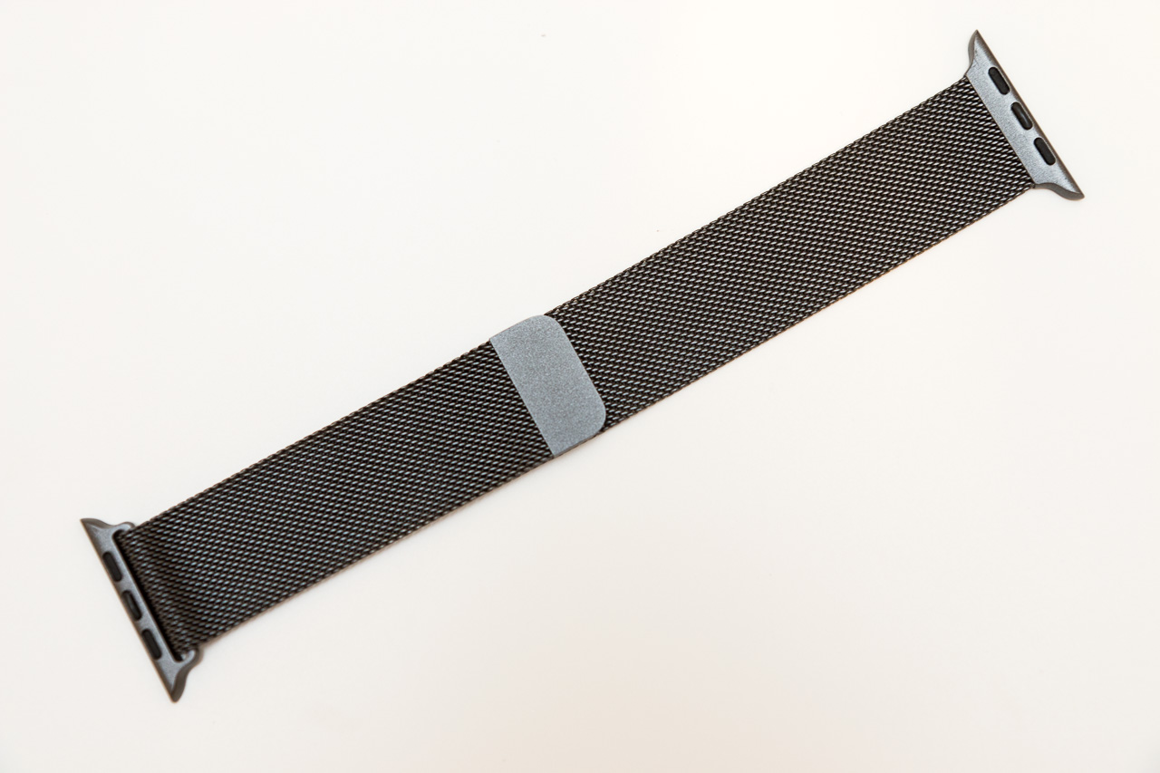 spigen milanese loop