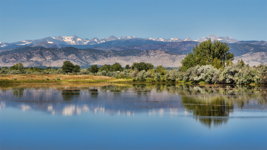 foothills_reflection.jpg