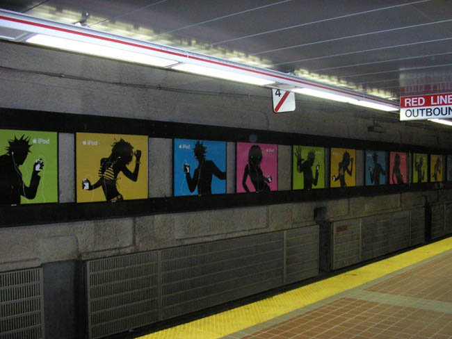 ipod-advertisement-subway.jpg