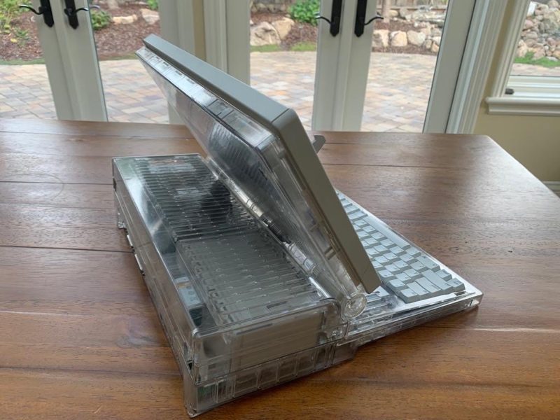 macintoshportableprototype2-800x600.jpg
