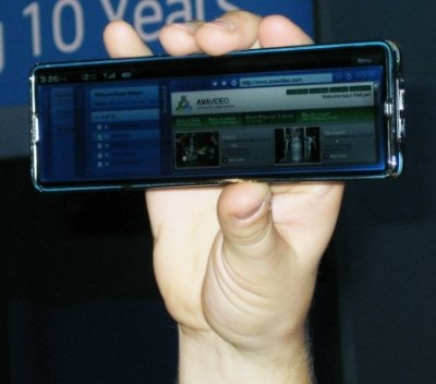 intel-iphone-like-mid_2.jpg