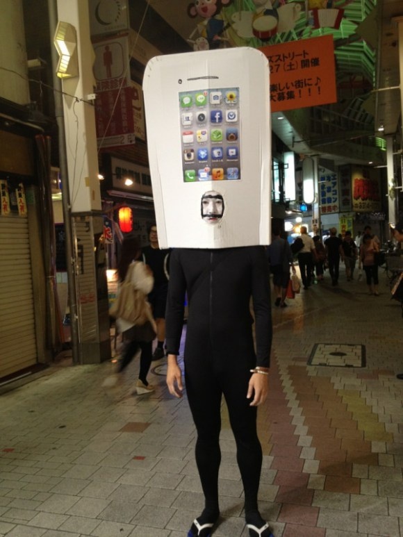 8fa218778858546ece15ca44cfc5441a--buy-iphone-amazing-cosplay.jpg