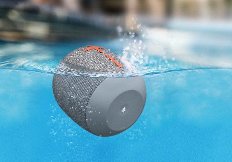 ultimateearswonderboomunderwater-800x560.jpg