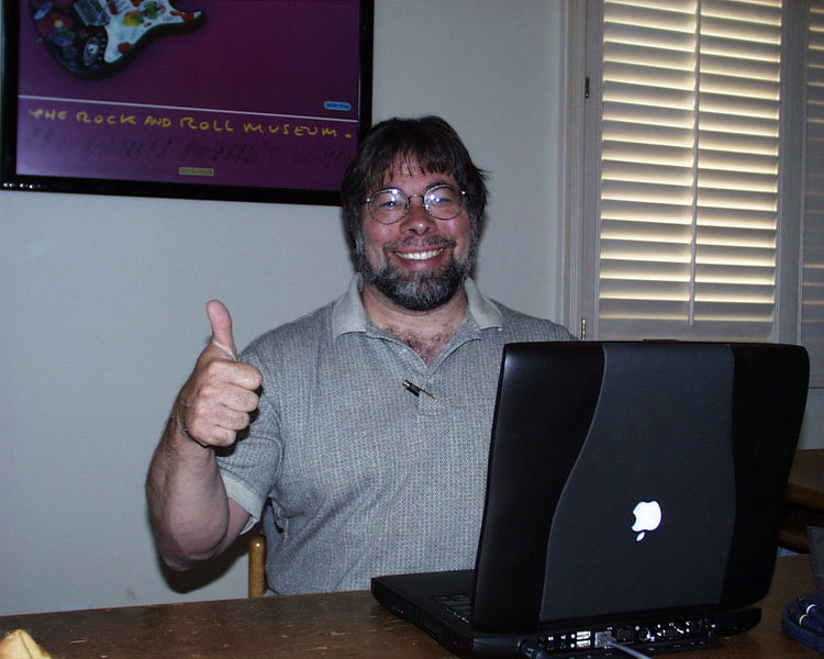 steve_wozniak_thumbs_up.jpg