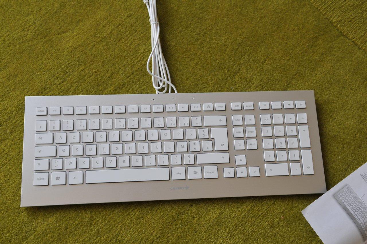 78298-cherry-clavier-plat-strait-filaire-ultra.jpg