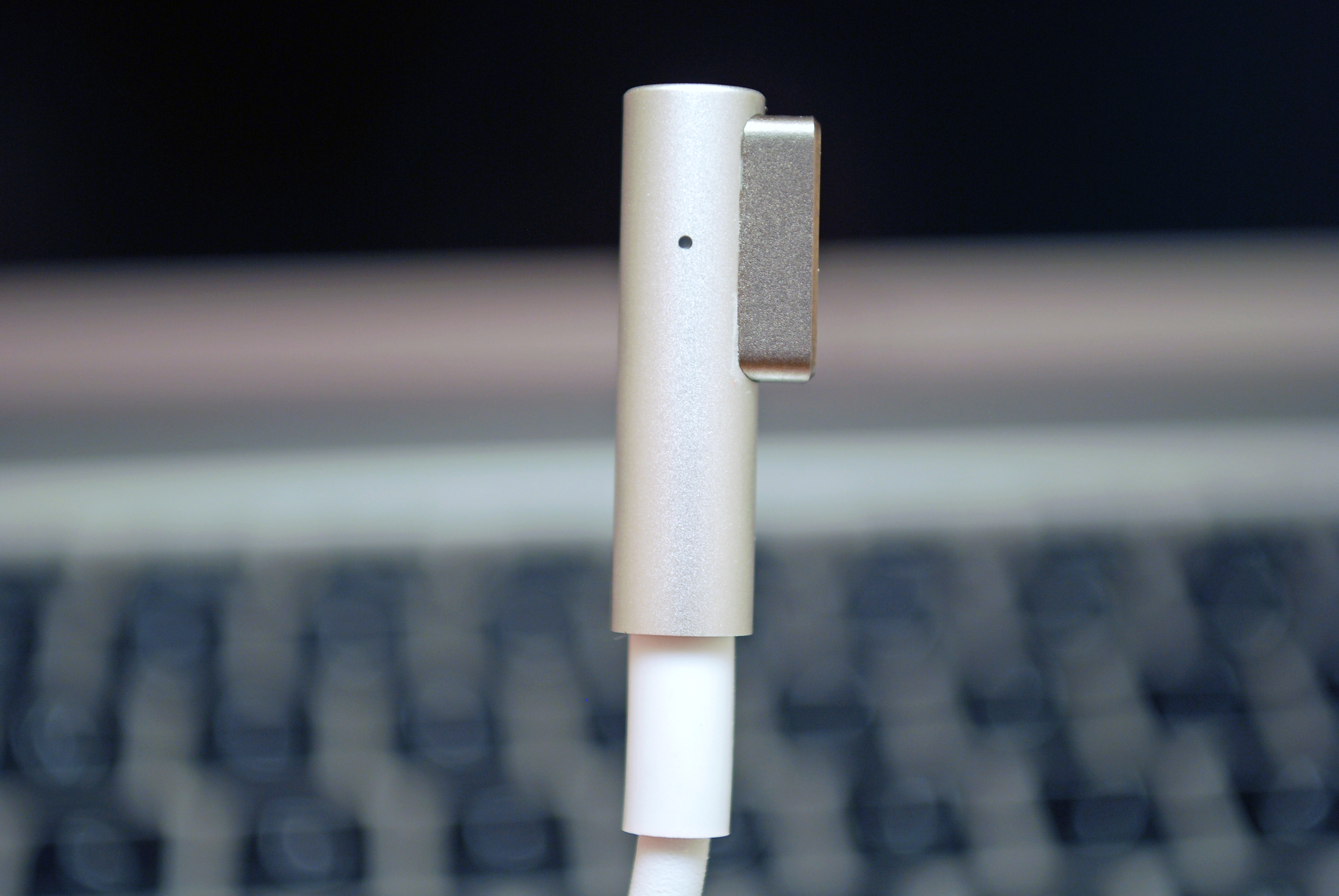 Right_Angle_Magsafe.jpg