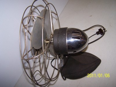438030810_tp.jpg