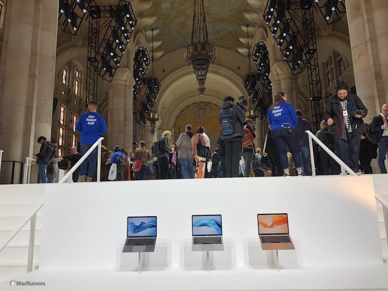 oct-2018-hands-on-800x600.jpg