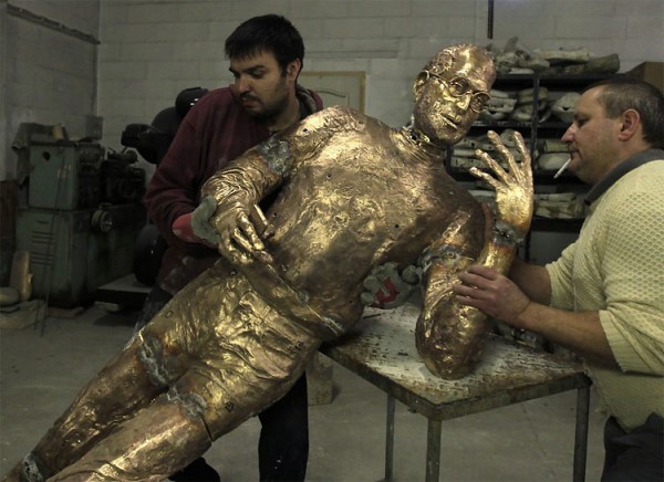 Steve-Jobs-Statue-The-Making-Of-3-600x436.jpg
